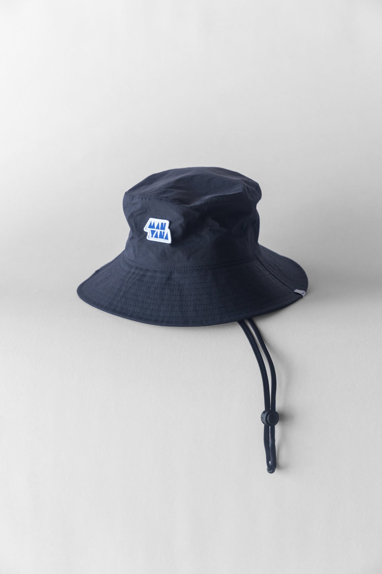 Sombrero de pescador con parche de logotipo