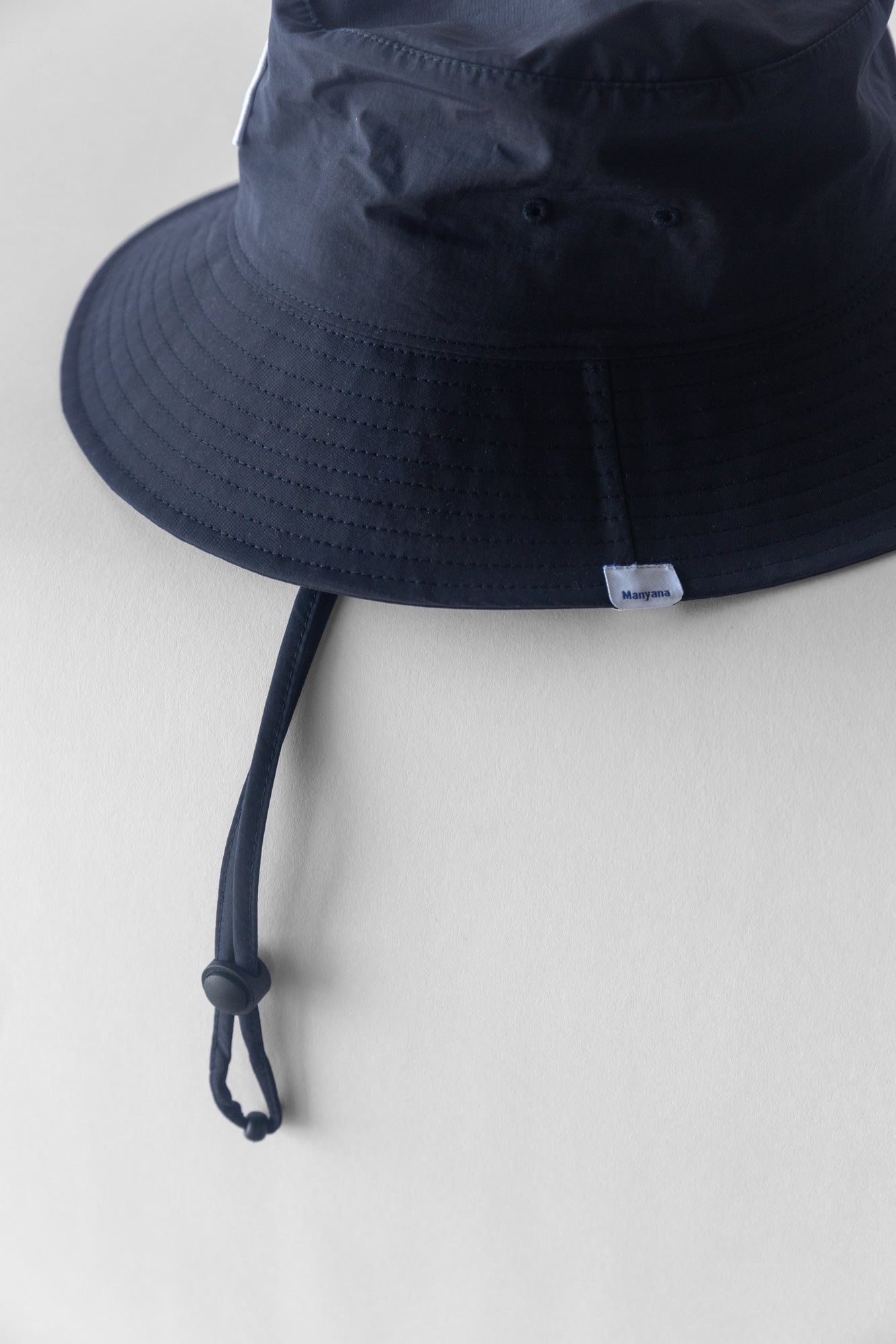 Sombrero de pescador con parche de logotipo