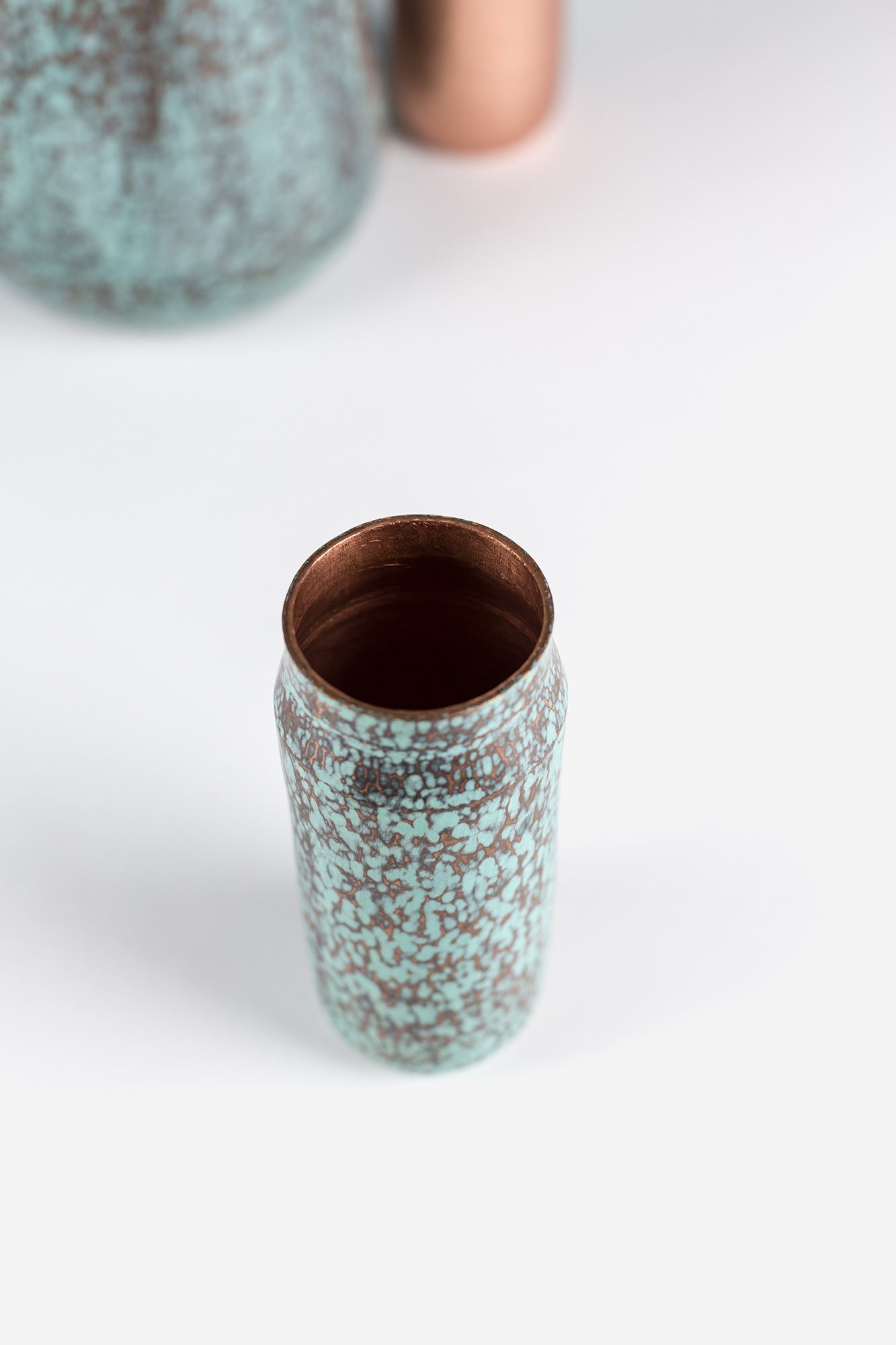 Estudio Pomelo Copper Vase Mini Raspado Detail